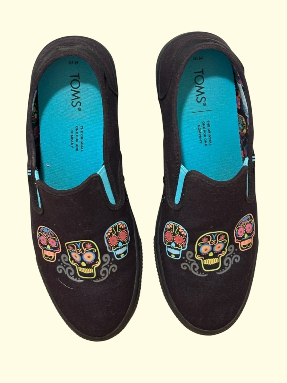 Men’s Toms Black Slip-On Sneakers with Multicolor Sugar Skull Embroidery Size 10